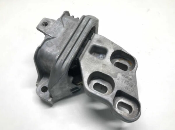 NEW MB CLA C117 LEFT SIDE MEMBER TRANSMISSION BEARING A2462400217 ORIGINAL - Image 2