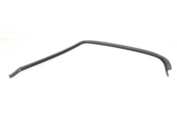 NEW MERCEDES-BENZ C W202 REAR WINDOW TOP LEFT MOULDING A2026701322 ORIGINAL - Image 2