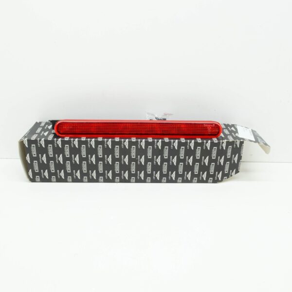 NEW VOLKSWAGEN TRANSPORTER T5 THIRD BRAKE STOP LIGHT 6H0945097A ORIGINAL - Image 2