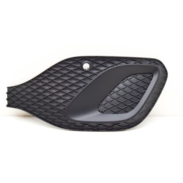 NEW MB GLA H247 FRONT BUMPER LOWER OUTER RIGHT GRILLE COVER A2478851004 ORIGINAL - Image 2