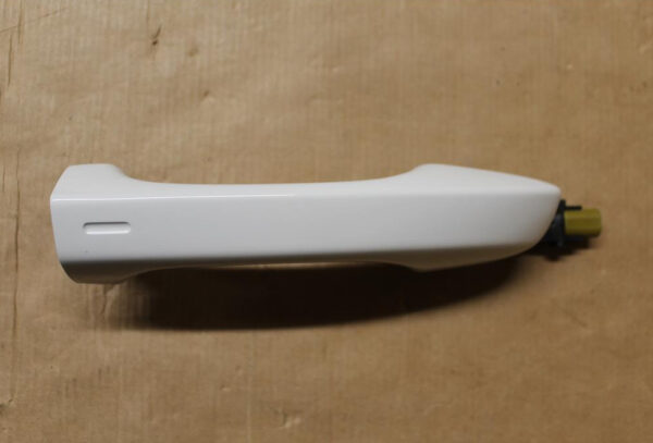 NEW VW TIGUAN AD FRONT RIGHT DOOR EXTERIOR HANDLE 510837206LGRU ORIGINAL - Image 2