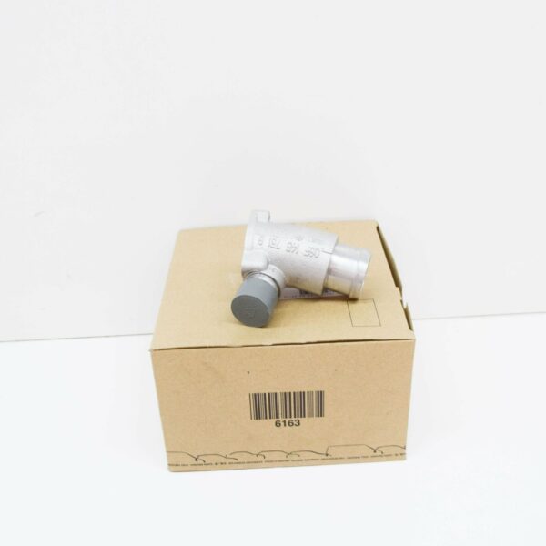 NEW AUDI TT 8J INTERMEDIATE FLANGE 06F145751B - Image 2