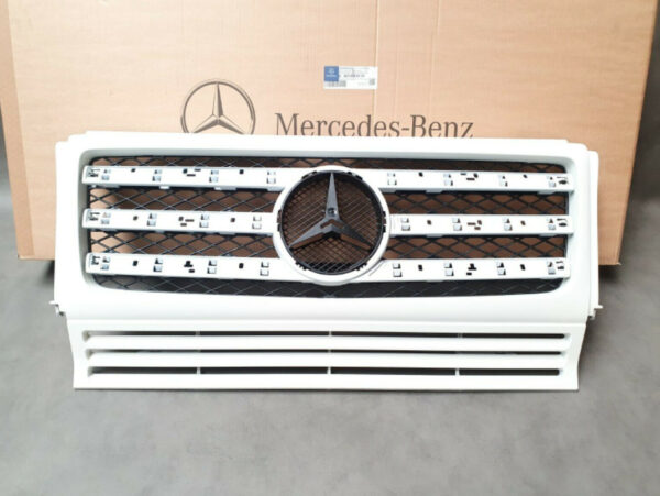 NEW MERCEDES-BENZ G W463 RADIATOR GRILLE A4638800323 ORIGINAL - Image 2