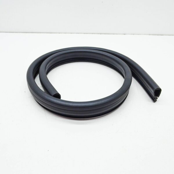 NEW MERCEDES-BENZ C W205 LEFT ENGINE HOOD SEAL A2058870000 ORIGINAL - Image 2