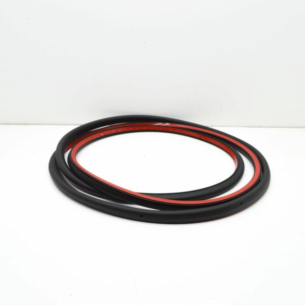 NEW AUDI Q3 8U FRONT LEFT OUTER DOOR SEAL RUBBER 8U0837911B - Image 2