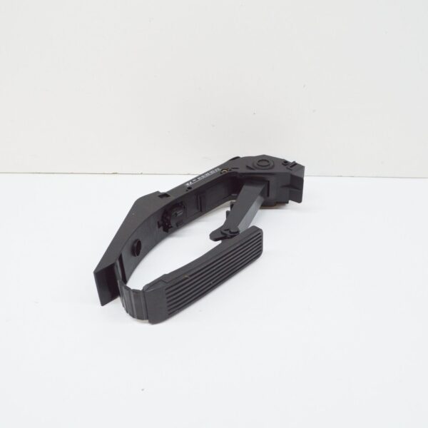 NEW MERCEDES-BENZ S-CLASS W220 ACCELERATOR PEDAL A2203000004 - Image 2