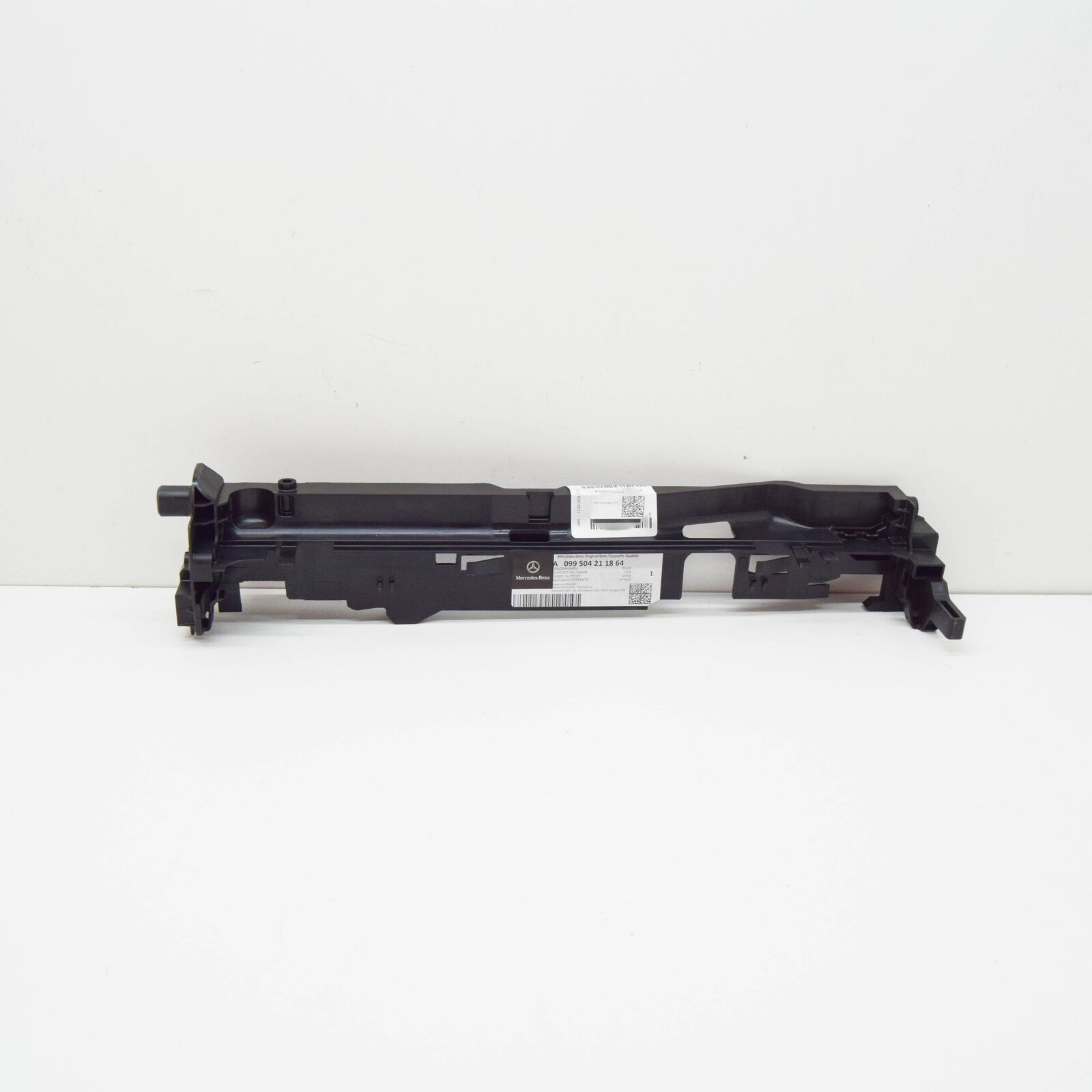 NEW MERCEDES-BENZ C-CLASS W205 RADIATOR LEFT BRACKET A099504211864 2015 ORIGINAL 2 NEW MERCEDES-BENZ C-CLASS W205 RADIATOR LEFT BRACKET A099504211864 2015 ORIGINAL - Image 2