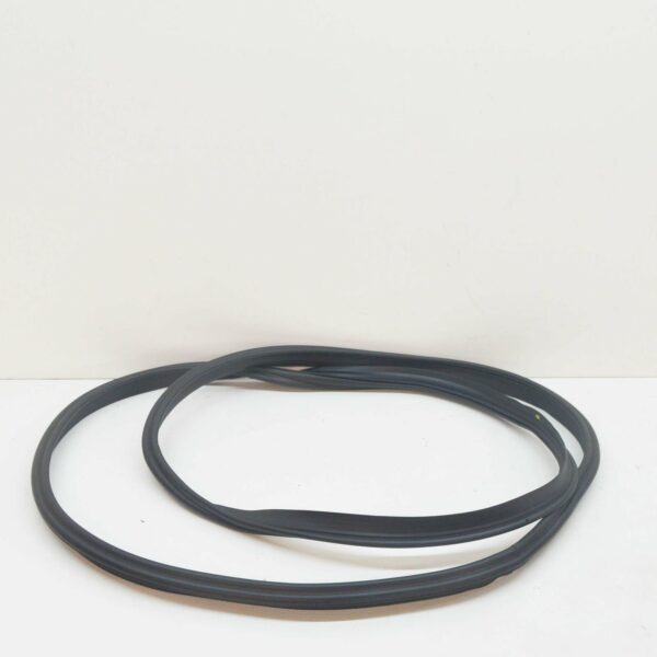 NEW AUDI A4 AVANT B8 REAR LID FLAP SEAL 8K9827705F - Image 2