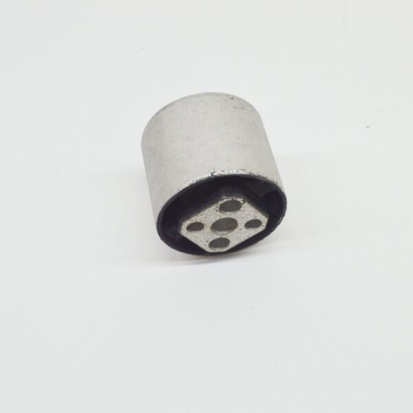 NEW AUDI Q7 4L CONTROL ARM BUSH 7L6525337 - Image 2