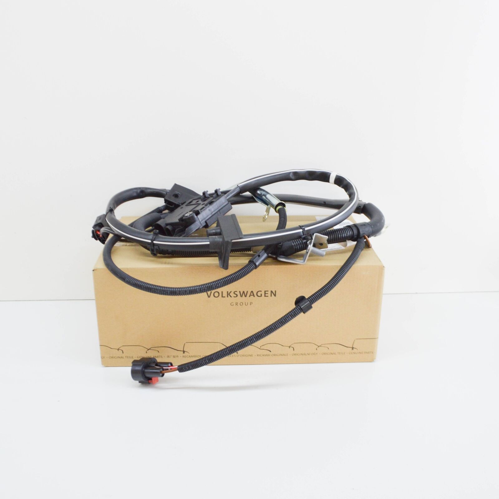 NEW AUDI A4 B8 STARTER AND ALTERNATOR WIRING SET 8K0971228 ORIGINAL 2 NEW AUDI A4 B8 STARTER AND ALTERNATOR WIRING SET 8K0971228 ORIGINAL - Image 2