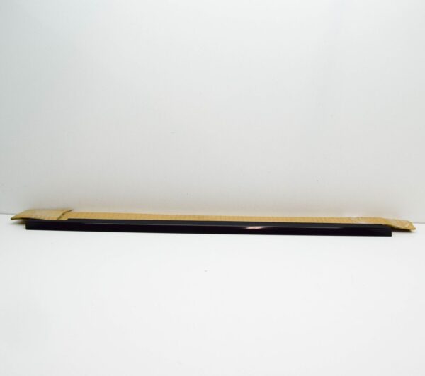 NEW MB E W212 FRONT RIGHT DOOR WINDOW OUTER SEALING RAIL A2127250465 ORIGINAL - Image 2