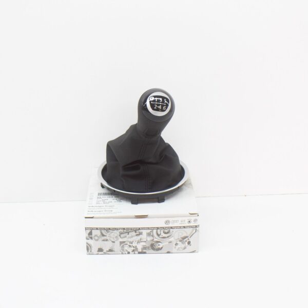 NEW VOLKSWAGEN BEETLE A5 GEAR SHIFT KNOB WITH BOOT 5C0711113AUZC - Image 2