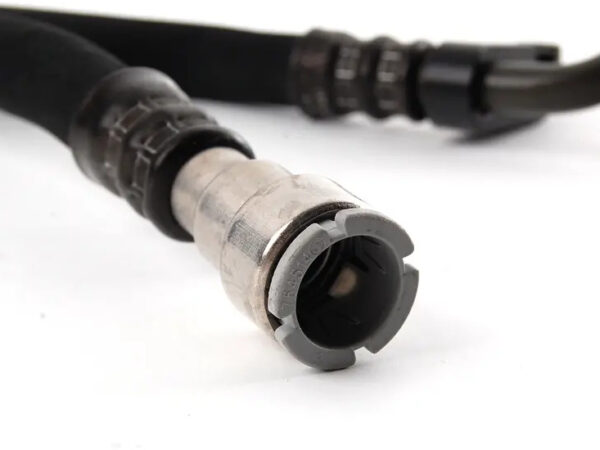 NEW BMW 3 E46 OIL COOLER HOSE PIPE INLET 17227577622 7577622 ORIGINAL - Image 2
