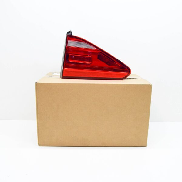 NEW VW TOURAN 5T1 REAR RIGHT TAILLIGHT 5TA945094E ORIGINAL - Image 2