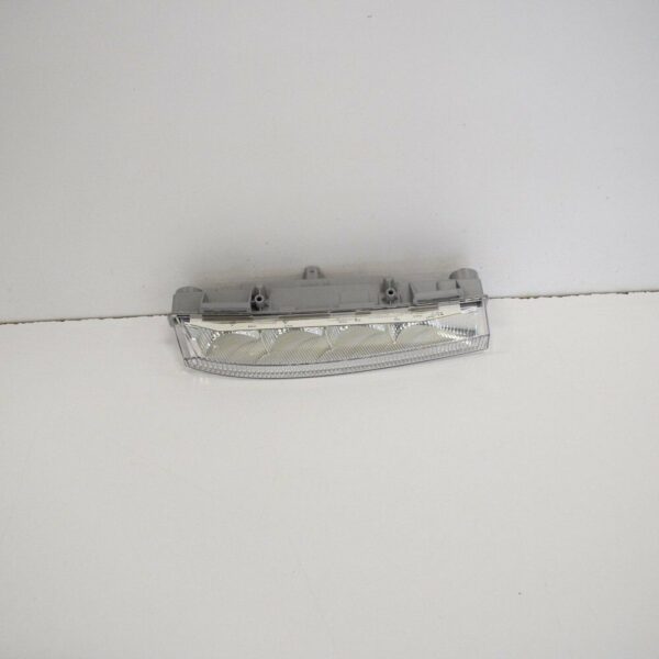 NEW MERCEDES BENZ C W204 C63 AMG FRONT RIGHT DAYTIME LIGHT A2049064902 ORIGINAL - Image 2