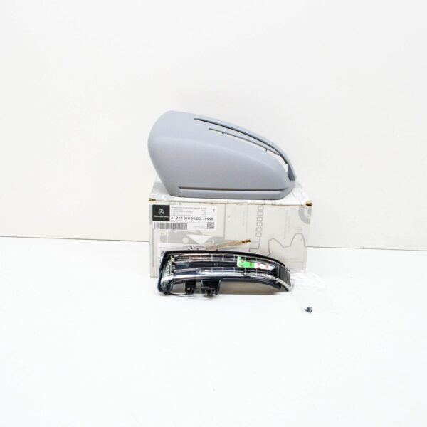 NEW MB E W212 FRONT RIGHT DOOR MIRROR TURN INDICATOR W COVER SET A21281090009999 - Image 2