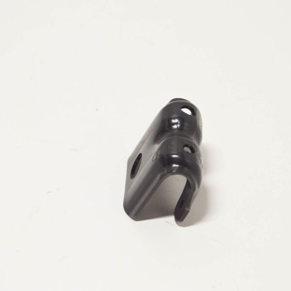 NEW AUDI A3 8PA SPORTBACK FRONT FENDER BRACKET 8P0821471 ORIGINAL - Image 2