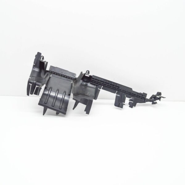 NEW VOLKSWAGEN GOLF MK7 5G RIGHT RADIATOR SUPPORT AIR BAFFLE 5G0121284J ORIGINAL - Image 2