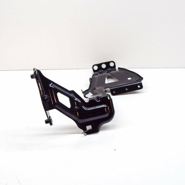 NEW AUDI E-TRON FRONT RIGHT FENDER SIDE MEMBER BRACKET 4KE803504 - Image 2
