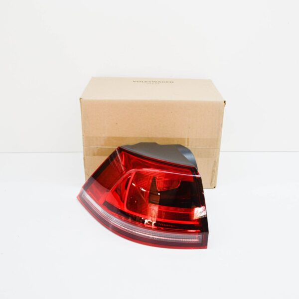 NEW VOLKSWAGEN GOLF VARIANT 5G MK7 REAR LEFT OUTER TAILLIGHT 5GM945095E - Image 2