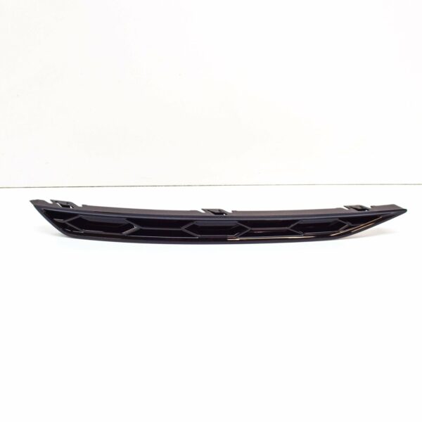 NEW AUDI Q3 8U FRONT BUMPER RIGHT LOWER BUMPER GRILLE TRIM 8U0807926T94 - Image 2