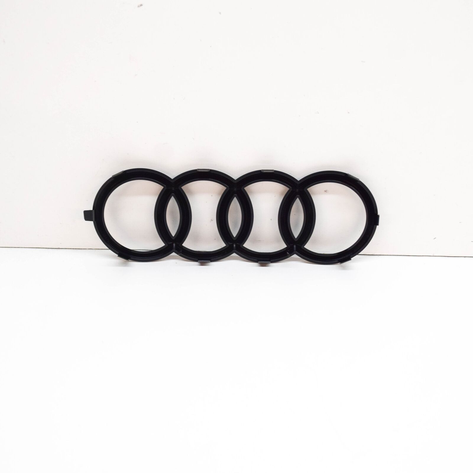 NEW AUDI A4 B9 FRONT RADIATOR GRILLE EMBLEM BADGE 8J0853605BT94 2 NEW AUDI A4 B9 FRONT RADIATOR GRILLE EMBLEM BADGE 8J0853605BT94 - Image 2