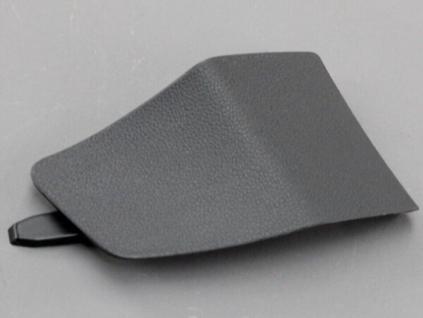 NEW VOLKSWAGEN GOLF MK8 CD1 REAR RIGHT INSPECTION COVER 5H68677484PK ORIGINAL - Image 2