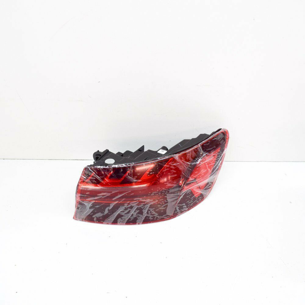 NEW AUDI A4 B9 SALOON REAR RIGHT TAILLIGHT 8W5945092AC 2020 ORIGINAL 2 NEW AUDI A4 B9 SALOON REAR RIGHT TAILLIGHT 8W5945092AC 2020 ORIGINAL - Image 2
