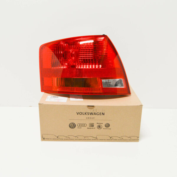 NEW AUDI A4 8E B7 REAR LEFT TAIL LIGHT 8E9945095E - Image 2