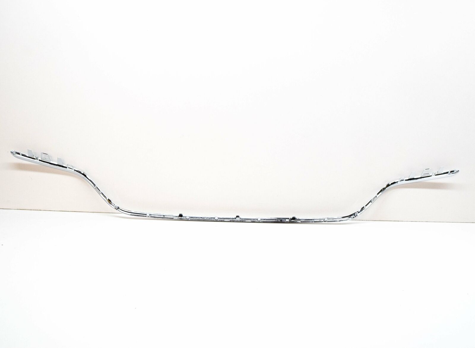 NEW MERCEDES-BENZ C-CLASS W205 REAR BUMPER TRIM A2058850721 2 NEW MERCEDES-BENZ C-CLASS W205 REAR BUMPER TRIM A2058850721 - Image 2