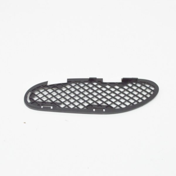 NEW MERCEDES-BENZ C W202 FRONT BUMPER LEFT GRILLE COVER A2028851123 ORIGINAL - Image 2