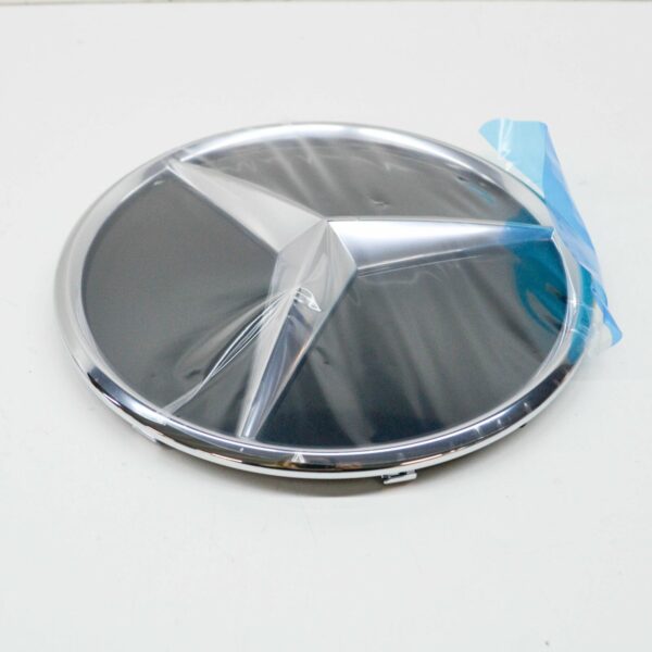 NEW MB GLC X253 FRONT BUMPER RADIATOR GRILLE STAR EMBLEM A0008800300 ORIGINAL - Image 2