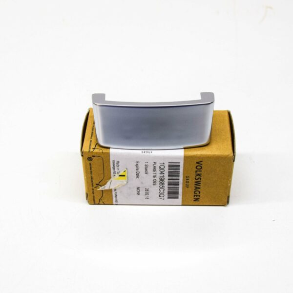NEW VOLKSWAGEN EOS STEERING WHEEL LOWER COVER CAP 1Q0419685C3Q7 - Image 2