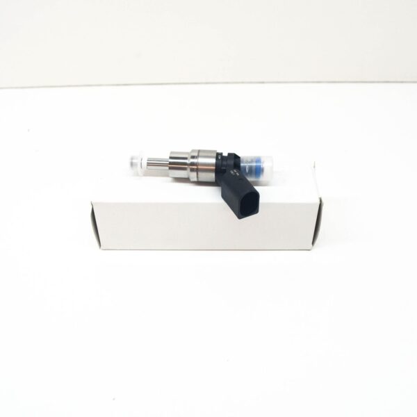 NEW AUDI A3 S3 8P FUEL INJECTOR 06F906036F 2.0 PETROL 188KW - Image 2