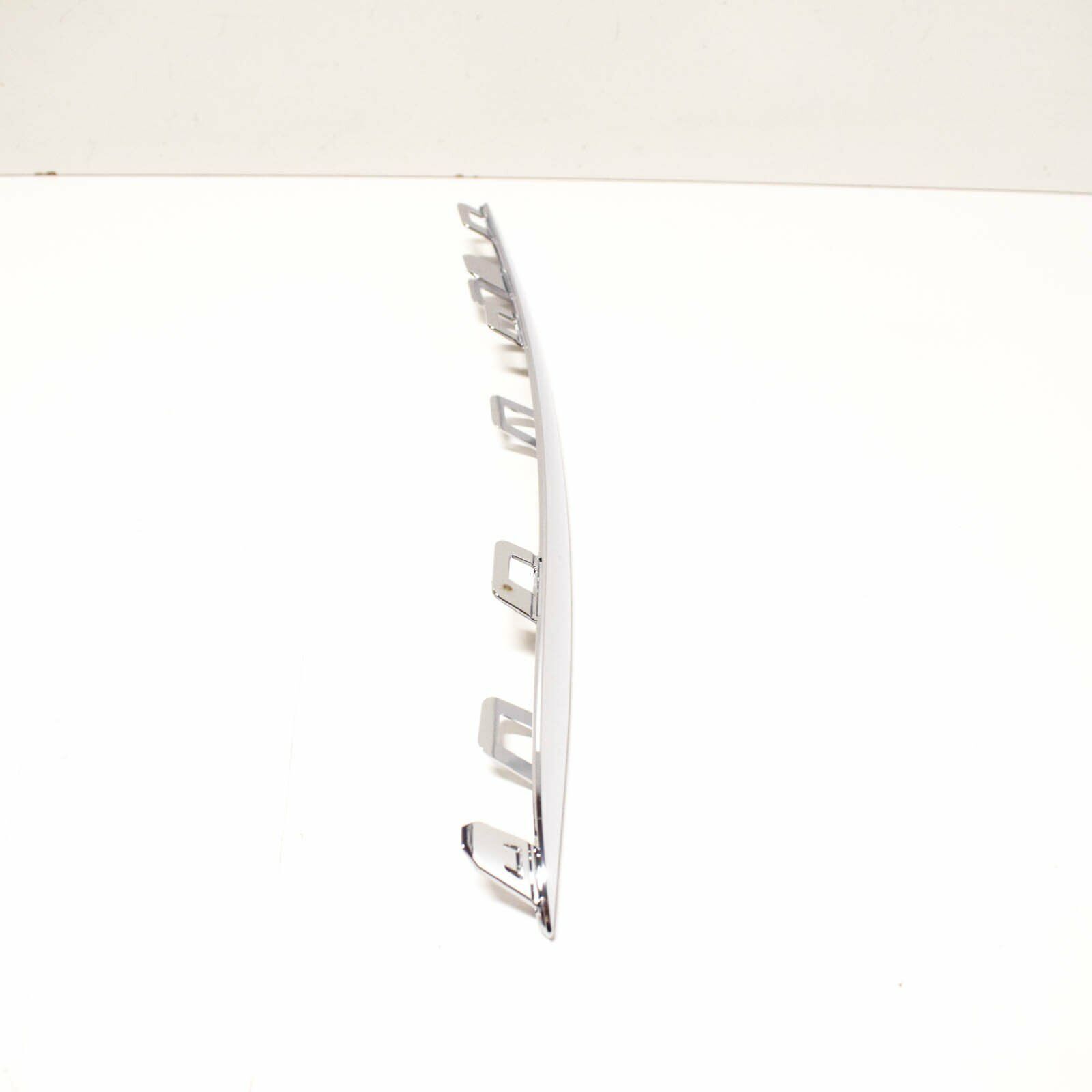 NEW MERCEDES-BENZ C-CLASS W205 FRONT LEFT GRILLE TRIM A2058880173 2 NEW MERCEDES-BENZ C-CLASS W205 FRONT LEFT GRILLE TRIM A2058880173 - Image 2