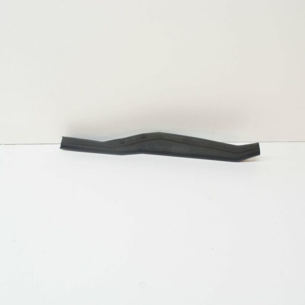 NEW MERCEDES-BENZ C W202 FRONT LEFT ENGINE HOOD BRACKET SEAL A2028870198 - Image 2