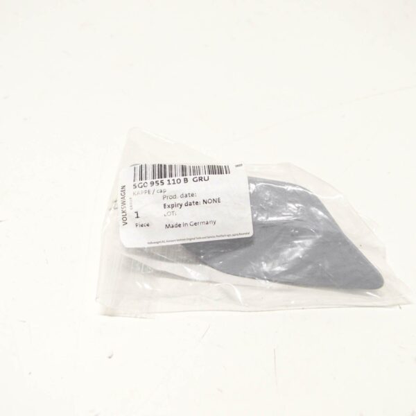 NEW VW GOLF MK7 FRONT RIGHT HEADLIGHT WASHER COVER CAP 5G0955110BGRU ORIGINAL - Image 2