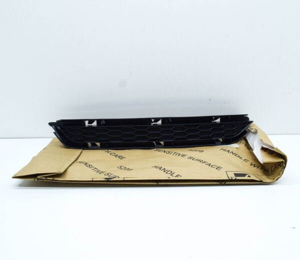 NEW AUDI A4 AVANT B9 FRONT RIGHT BUMPER LOWER GRILLE 8W0807680 - Image 2