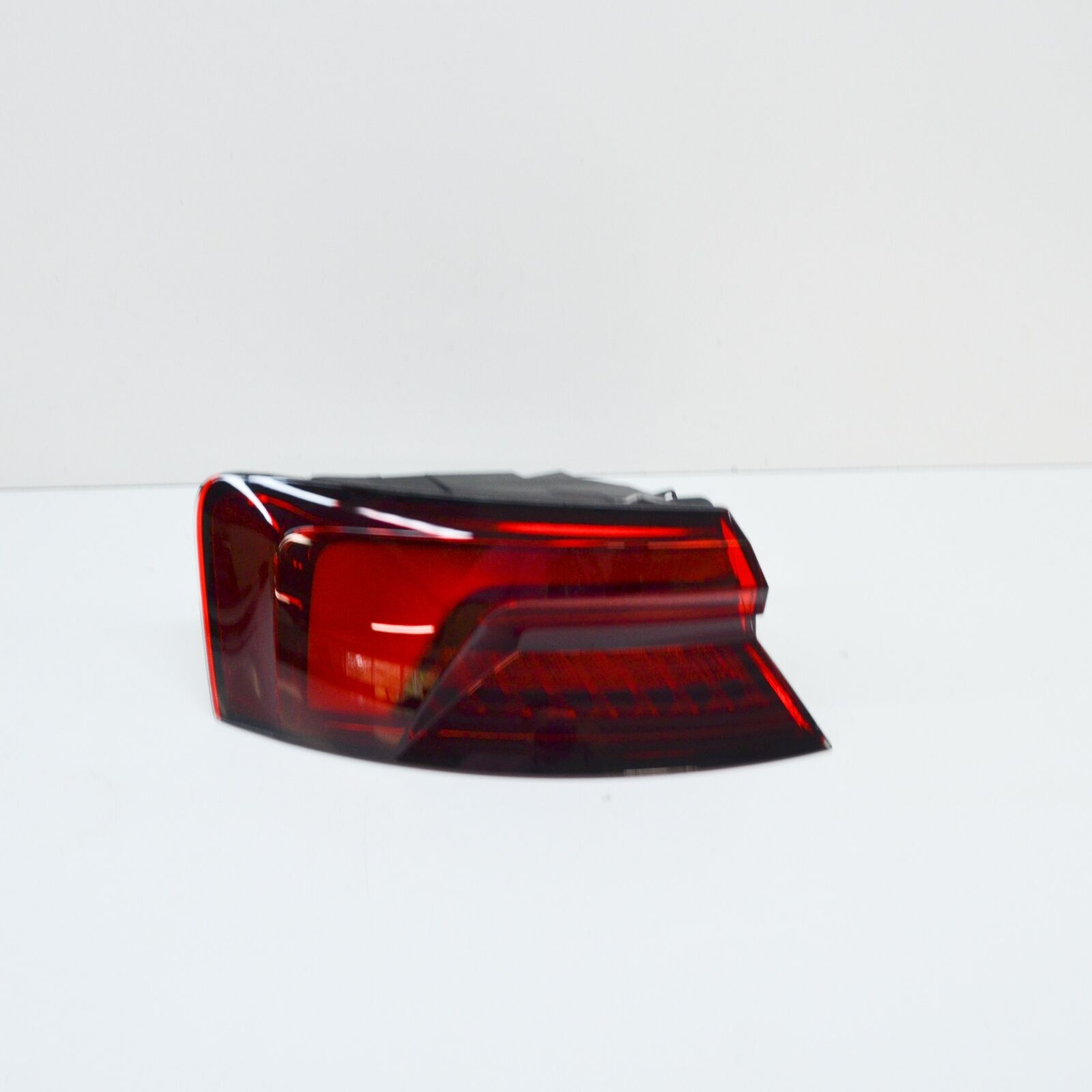 NEW AUDI A5 SPORTBACK F5 REAR LEFT TAILLIGHT 8W6945091L ORIGINAL 2 NEW AUDI A5 SPORTBACK F5 REAR LEFT TAILLIGHT 8W6945091L ORIGINAL - Image 2