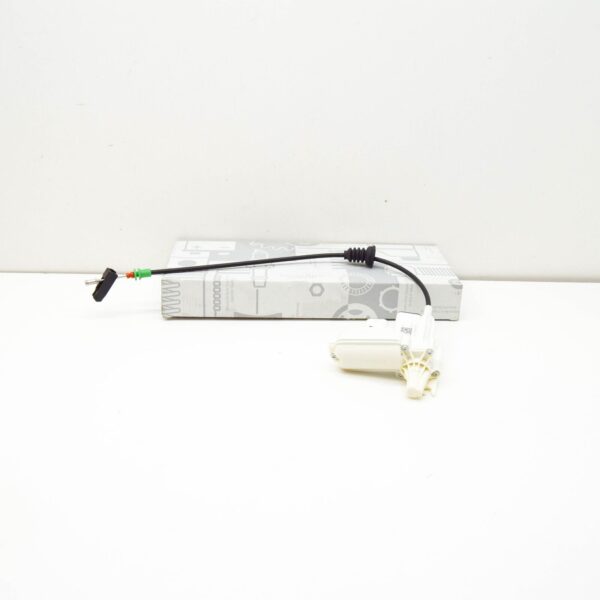 NEW MERCEDES-BENZ E W213 FRONT LEFT DOOR CLOSING ASSIST A2137600300 ORIGINAL - Image 2