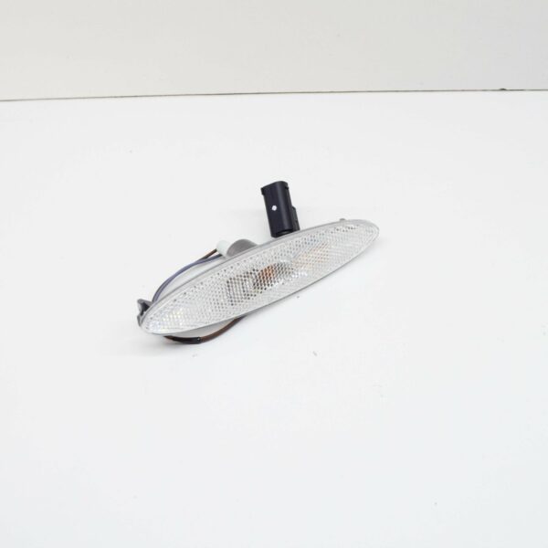 NEW MERCEDES-BENZ SLR R199 FRONT RIGHT SIDE MARKER LAMP A1998200856 - Image 2