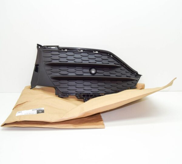 NEW MERCEDES-BENZ GLC X253 FRONT BUMPER LEFT GRILLE COVER A2538857604 ORIGINAL - Image 2