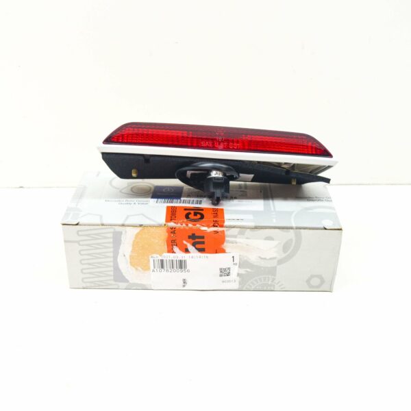 NEW MERCEDES-BENZ SL R107 THIRD BRAKE LIGHT A1078200956 - Image 2