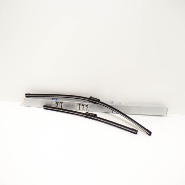 NEW VOLKSWAGEN GOLF MK7 FRONT WINDSCREEN WIPER BLADES SET 5G1998002 LHD ORIGINAL - Image 2