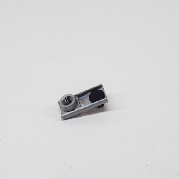 NEW MINI COOPER R56 REAR SUSPENSION CONTROL ARM CAGE NUT 33306770138 ORIGINAL - Image 2