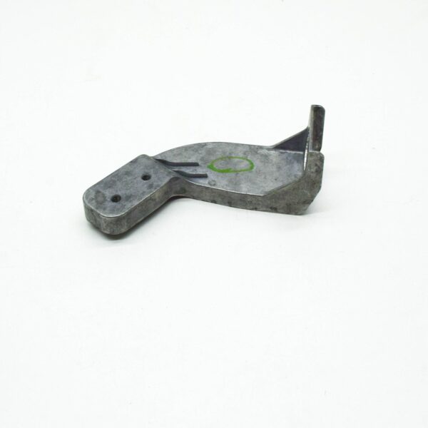 NEW MB C W206 FRONT BUMPER RIGHT CROSSMEMBER BRACKET A2066202001 ORIGINAL - Image 2