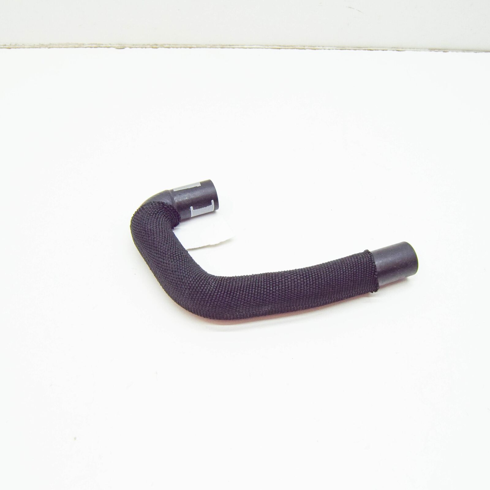 NEW AUDI A5 SPORTBACK F5 ENGINE COOLANT HOSE 8W0121546Q ORIGINAL 2 NEW AUDI A5 SPORTBACK F5 ENGINE COOLANT HOSE 8W0121546Q ORIGINAL - Image 2