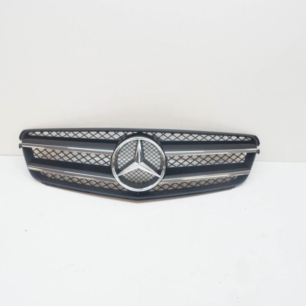 NEW MB C W204 FRONT BUMPER CENTER RADIATOR GRILLE A20488020839040 ORIGINAL - Image 2