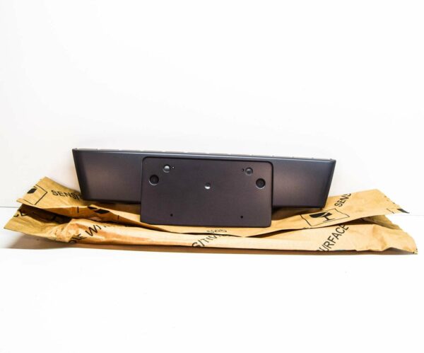 NEW AUDI TT 8J FRONT LICENCE PLATE HOLDER 8J0807285B1QP - Image 2
