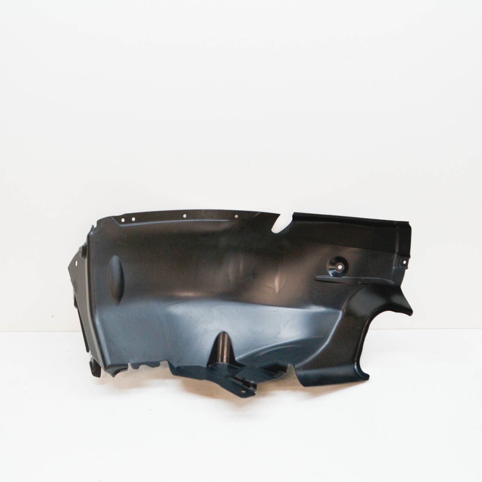 NEW MERCEDES-BENZ C-CLASS C204 FRONT LEFT ARCH LINER FRONT PART A2046900930 2 NEW MERCEDES-BENZ C-CLASS C204 FRONT LEFT ARCH LINER FRONT PART A2046900930 - Image 2